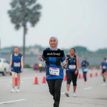 Runner Photo 7523046