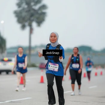 Runner Photo 7523052