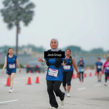Runner Photo 7523053