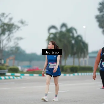 Runner Photo 7523066