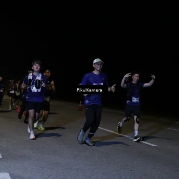 Runner Photo 7523073