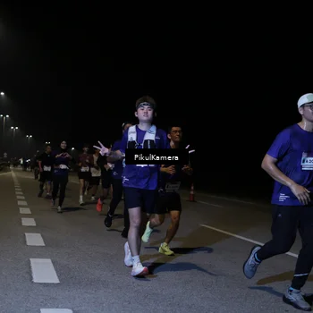 Runner Photo 7523080