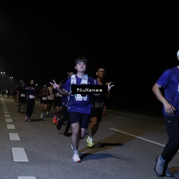 Runner Photo 7523082