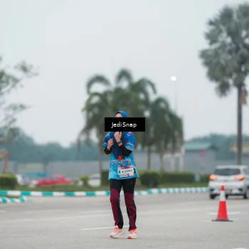 Runner Photo 7523093