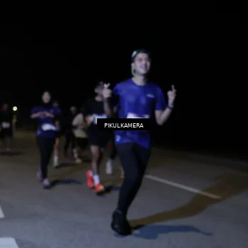 Runner Photo 7523096