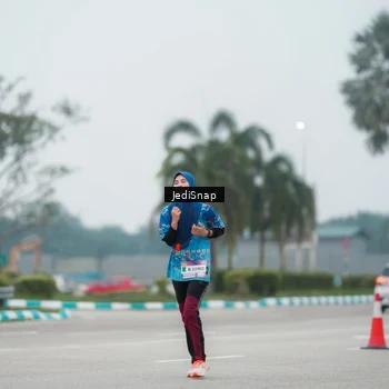 Runner Photo 7523099