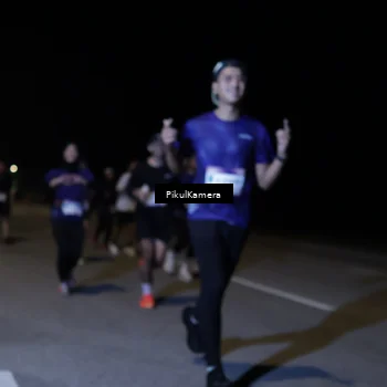 Runner Photo 7523110