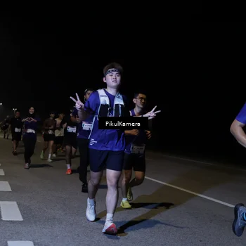 Runner Photo 7523120