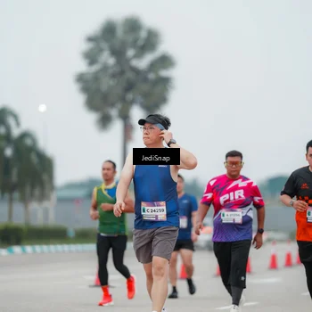 Runner Photo 7523136