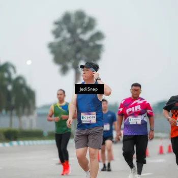 Runner Photo 7523140
