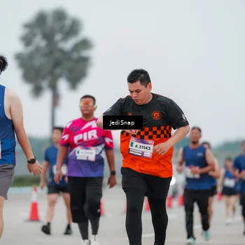 Runner Photo 7523141