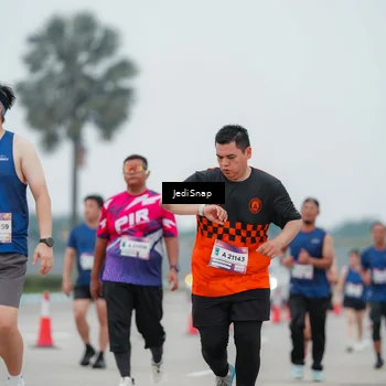 Runner Photo 7523145