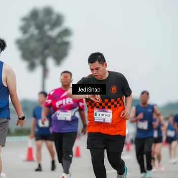 Runner Photo 7523152