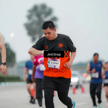 Runner Photo 7523153