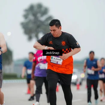Runner Photo 7523154
