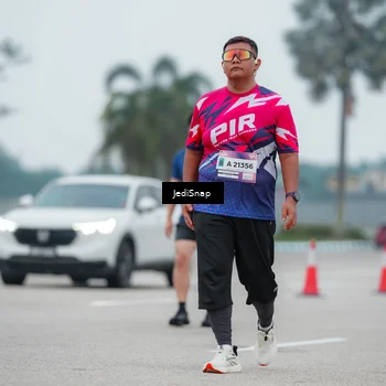 Runner Photo 7523172