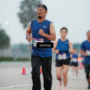 Runner Photo 7523186