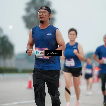 Runner Photo 7523196