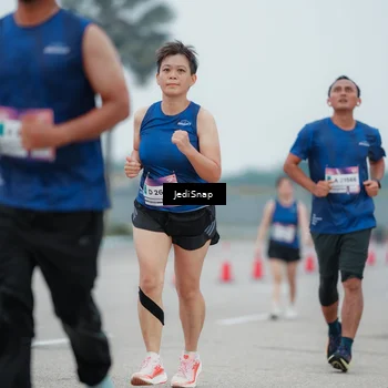 Runner Photo 7523198