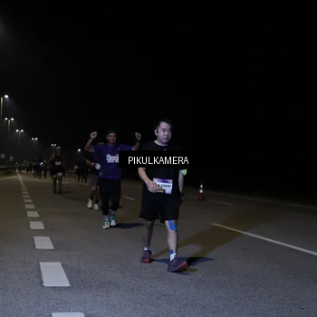 Runner Photo 7523245