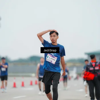 Runner Photo 7523288