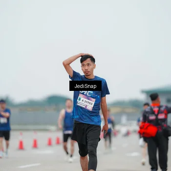 Runner Photo 7523292