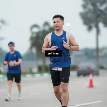 Runner Photo 7523312