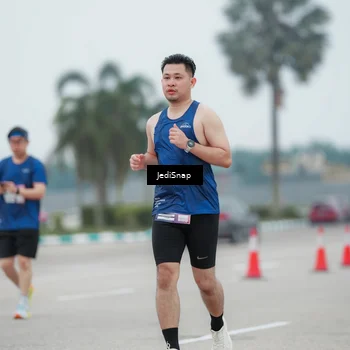 Runner Photo 7523321