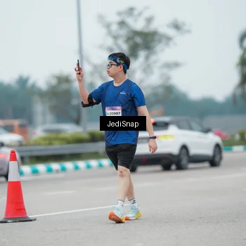 Runner Photo 7523339