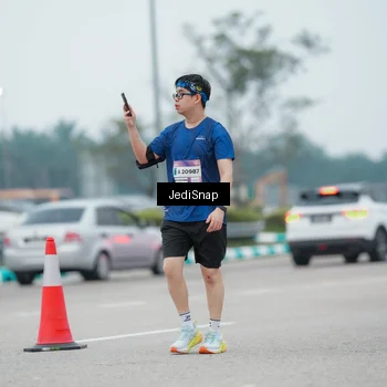 Runner Photo 7523345