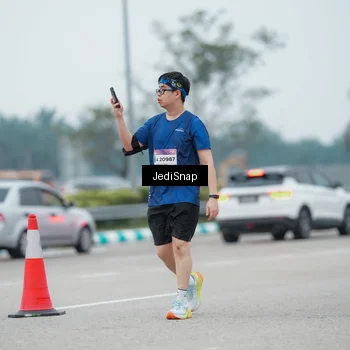 Runner Photo 7523346