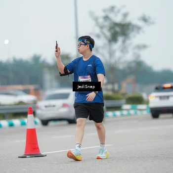 Runner Photo 7523352