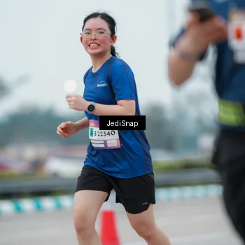Runner Photo 7523361