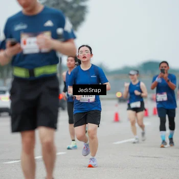Runner Photo 7523363