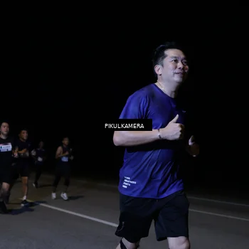 Runner Photo 7523376