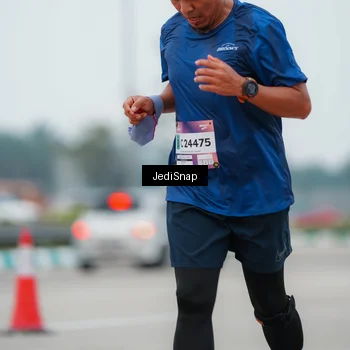 Runner Photo 7523403