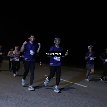 Runner Photo 7523413
