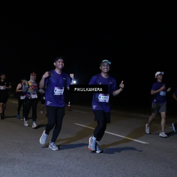 Runner Photo 7523415