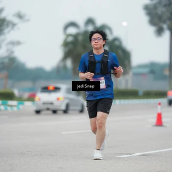 Runner Photo 7523417