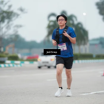 Runner Photo 7523418