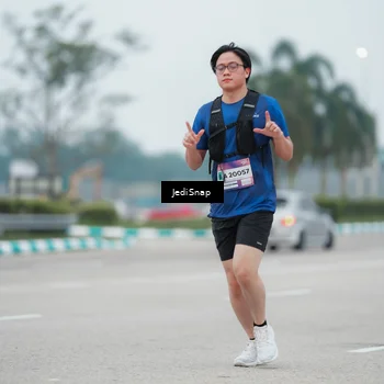 Runner Photo 7523423