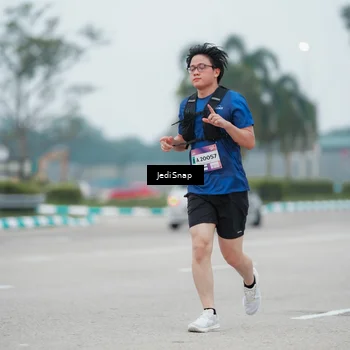 Runner Photo 7523426