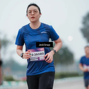 Runner Photo 7523441