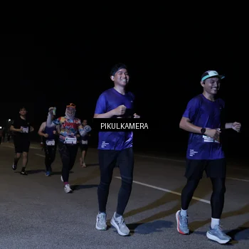 Runner Photo 7523445