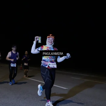 Runner Photo 7523446