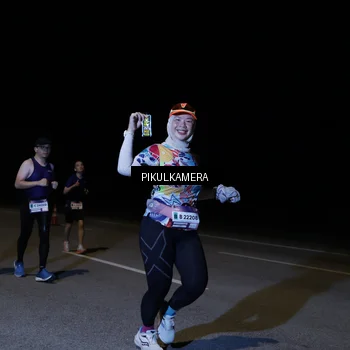 Runner Photo 7523453