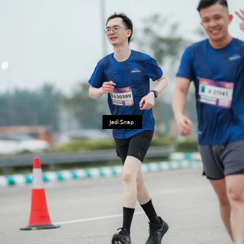 Runner Photo 7523473