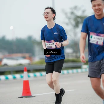Runner Photo 7523474