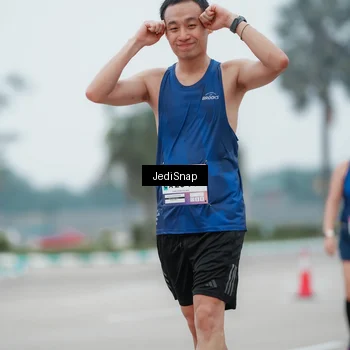 Runner Photo 7523486