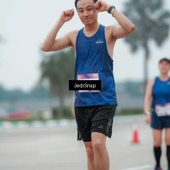 Runner Photo 7523487